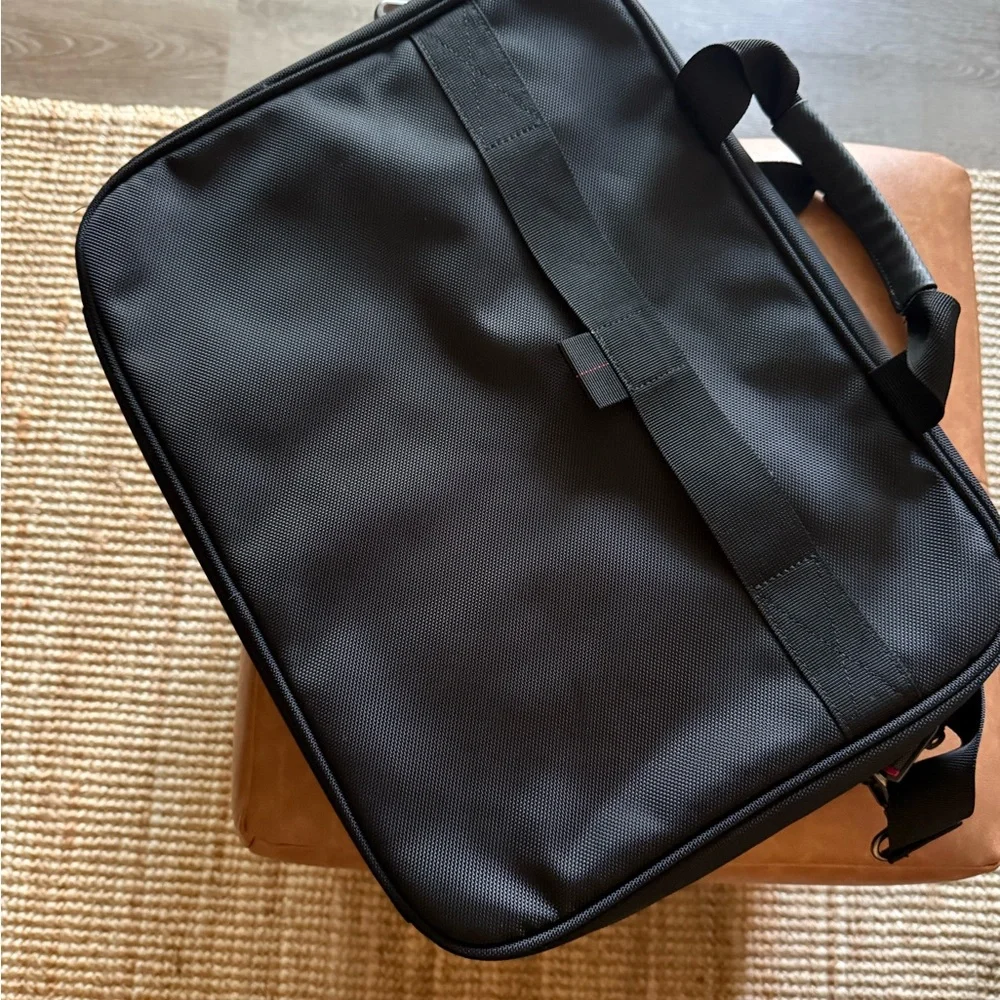 Samsonite Xenon 3.0 Techlocker Briefcase